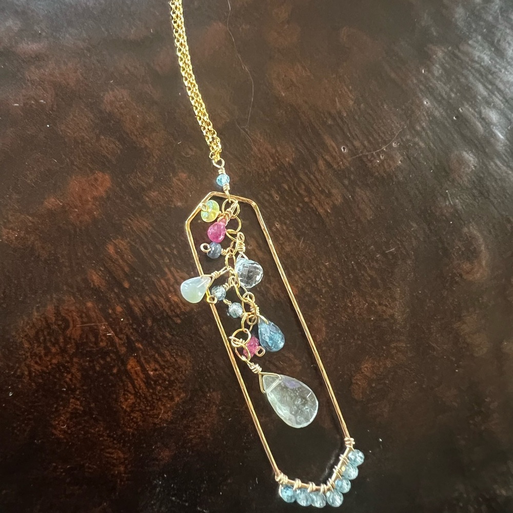 Elegant Gold and Multicolor Gemstone Necklace